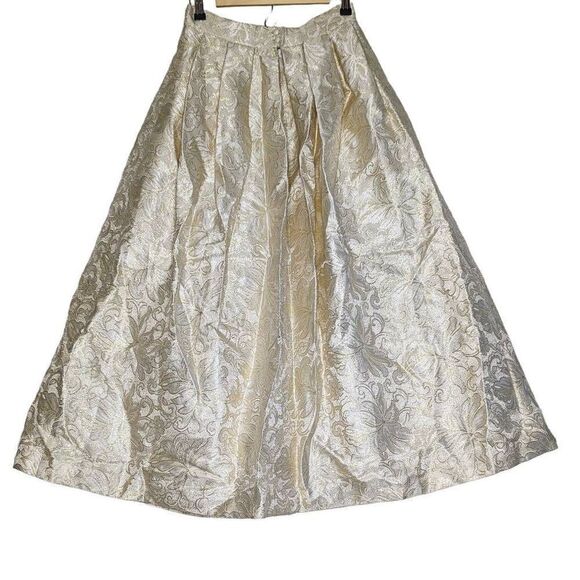 Hampton Nites Embroidered Metallic Cropped Blouse Pleated Skirt Beige Sz Medium - Picture 8 of 15